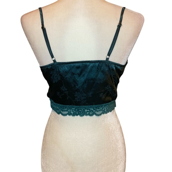 Elegant Green Lace Trim Camisole - Picture 2 of 4